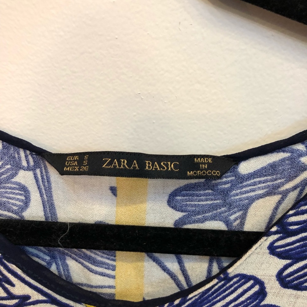 Zara basic top - Picture 2 of 2